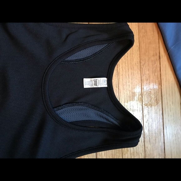 Under Armour Tanks - Picture 6 of 6